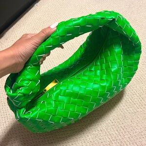 NWOT Green Woven Shoulder Knot Bag